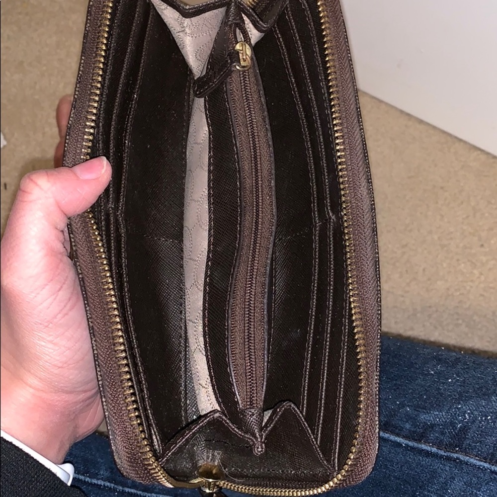 Large wallet - Picture 2 of 2